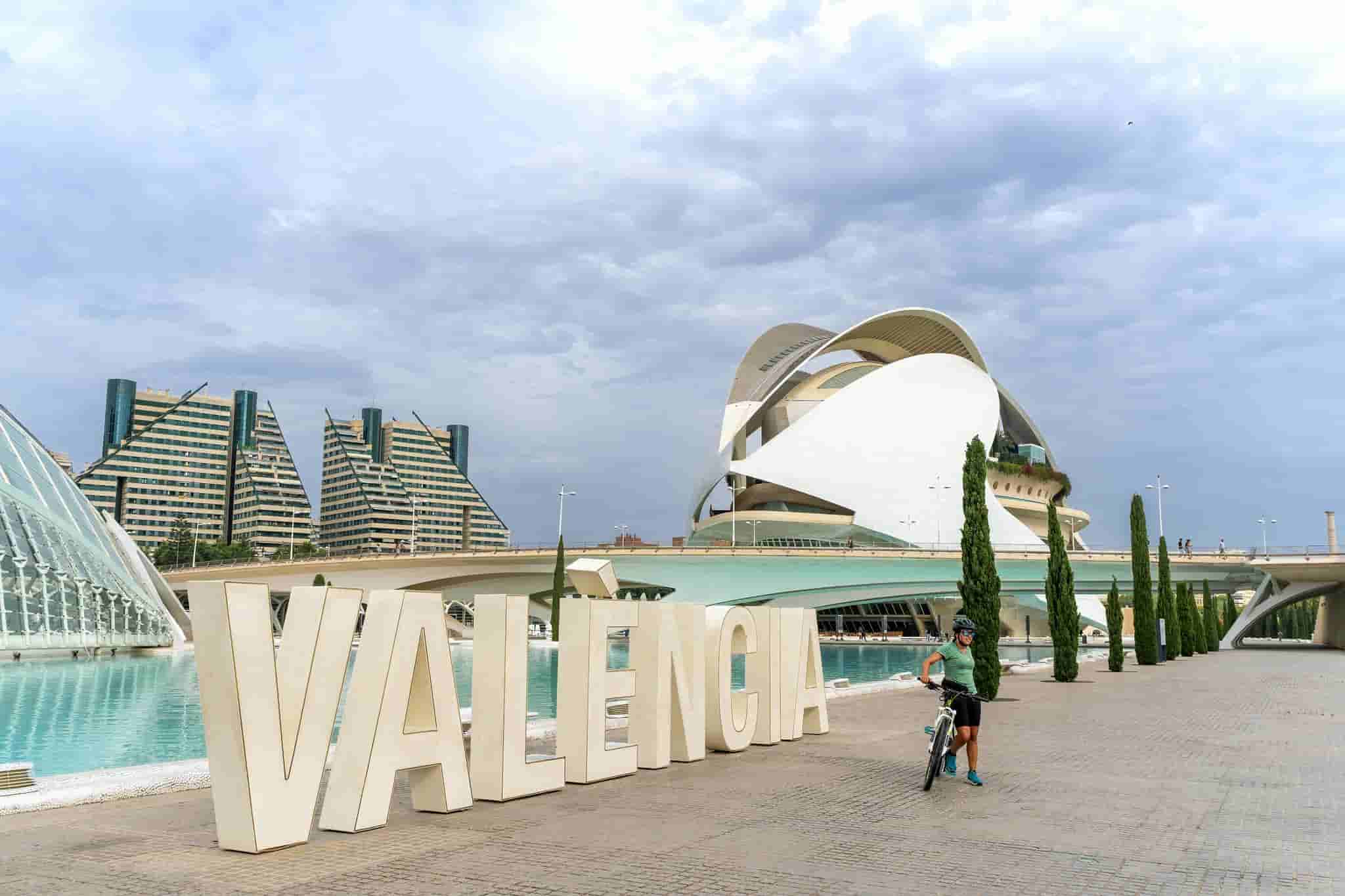 Best Season to Rent Bikes in Valencia