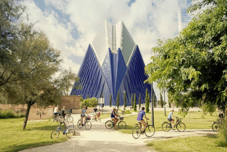 Valencia 1 - Park with view of bikes.png